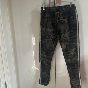 Venti6 Camo Slim Jogger-style Pants with Silver metallic side Stripe